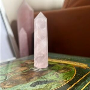 Rose Quartz Crystal Tower (smol)